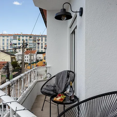 Rua Olaias Apartment