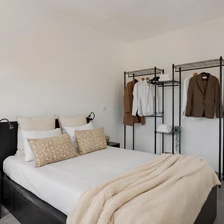 Apartamento Rua Olaias Amora