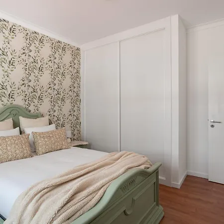 Apartamento Rua Olaias *