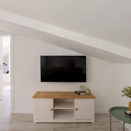 Rua Olaias Apartment